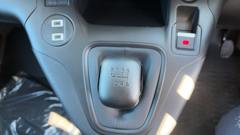 Vauxhall Combo Cargo Combo Diesel 1.5 Turbo D 100ps Prime Plus H1 Van
